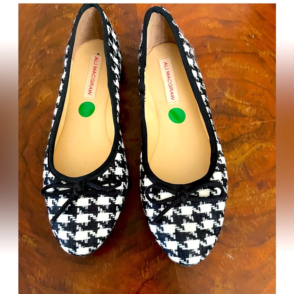 Ali macgraw Black and White Houndstooth Ballet Flats